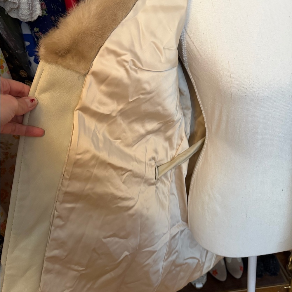 Vintage Leather/Fur Coat - Size Small - Picture 9 of 10